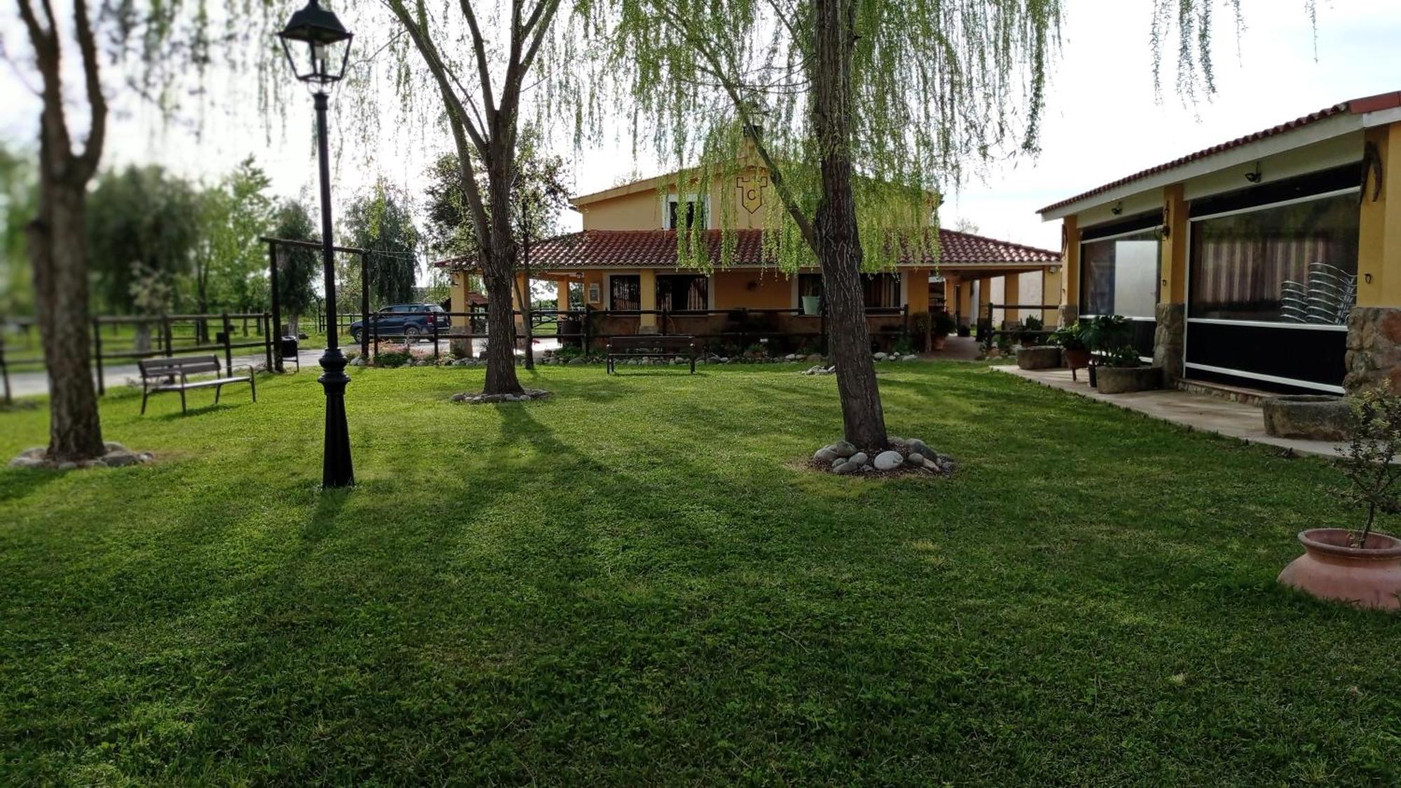 La Posada Hipica 로살레호 외부 사진